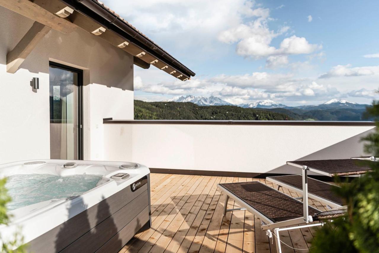 Pippos Mountain Lodge ソプラボルツァーノ エクステリア 写真